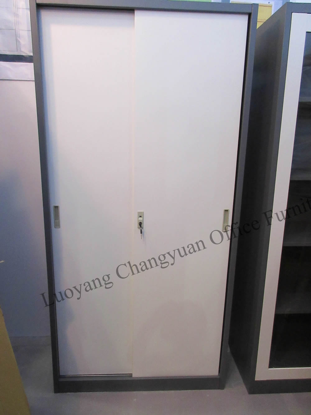 CY-037 sliding door
